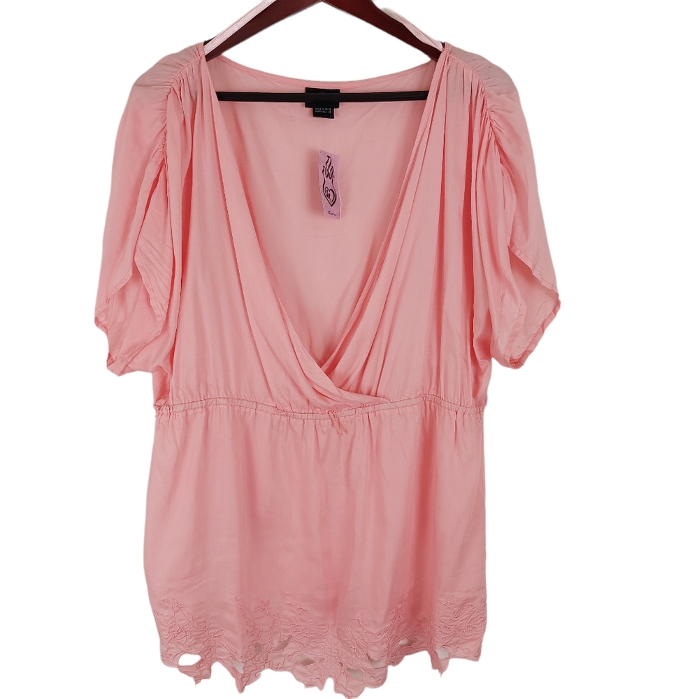 NEW Torrid Pink V-neck Peplum Ruched Short Sleeves Blouse Top Lace Hem Sz 1, 1X.